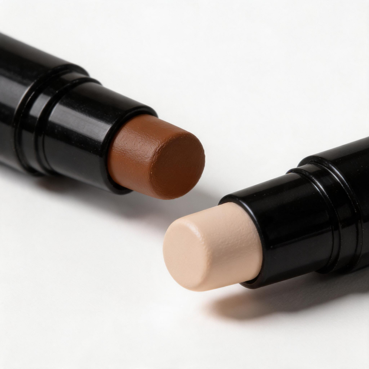 2-in-1 Dual-Ended Contour & Highlighter Stick