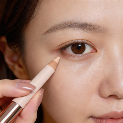 Precision Point-Coating Liquid Concealer Pen with Angled Soft Cushion Brush