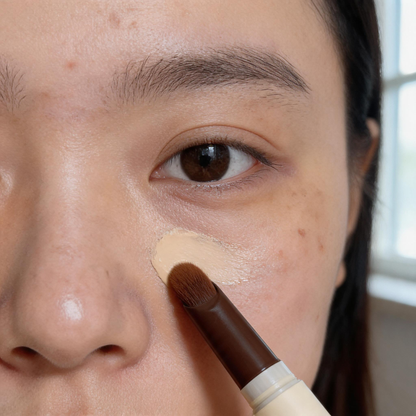Dual-Ended Color Correcting Concealer Stick with Concealer Brush